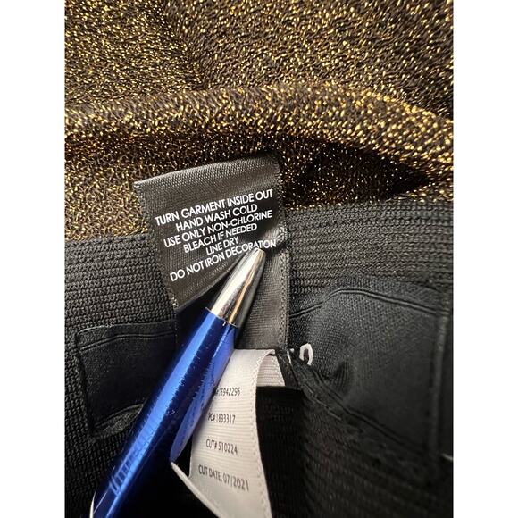 Torrid Gold Ankle & Cropped Pants - Picture 7 of 7